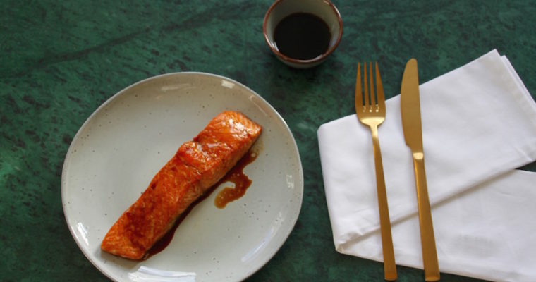 Zalm in soja-ketjap-gembermarinade