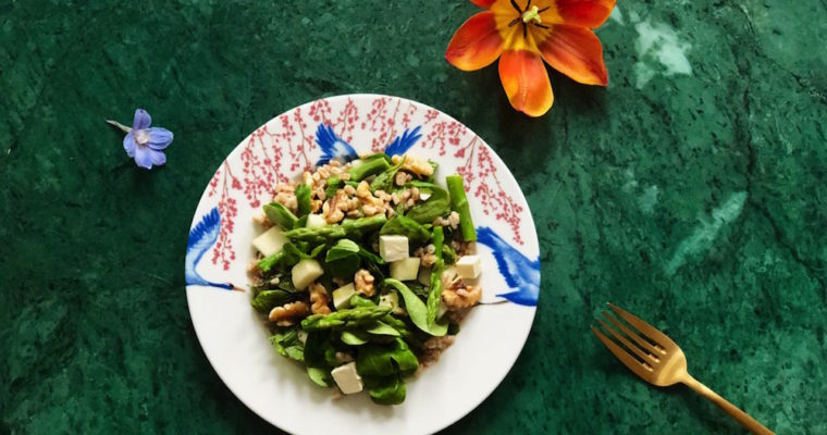 Speltsalade met peer en groene aspergetips