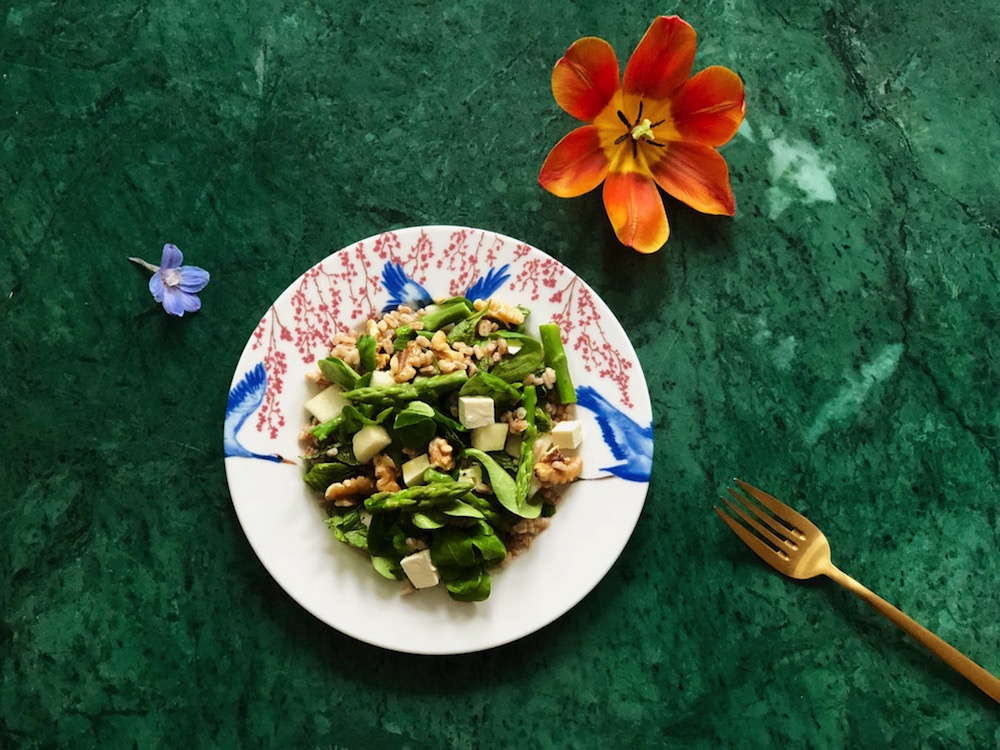 Speltsalade met peer en groene aspergetips