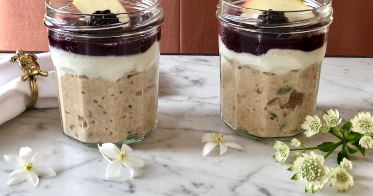 Bircher muesli met bramensaus