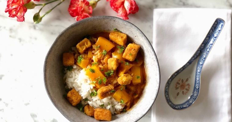 Curry met krokante tofu