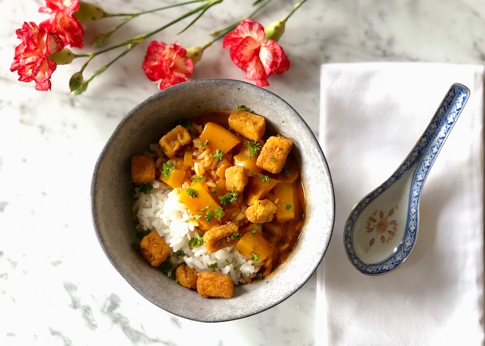 Curry met krokante tofu