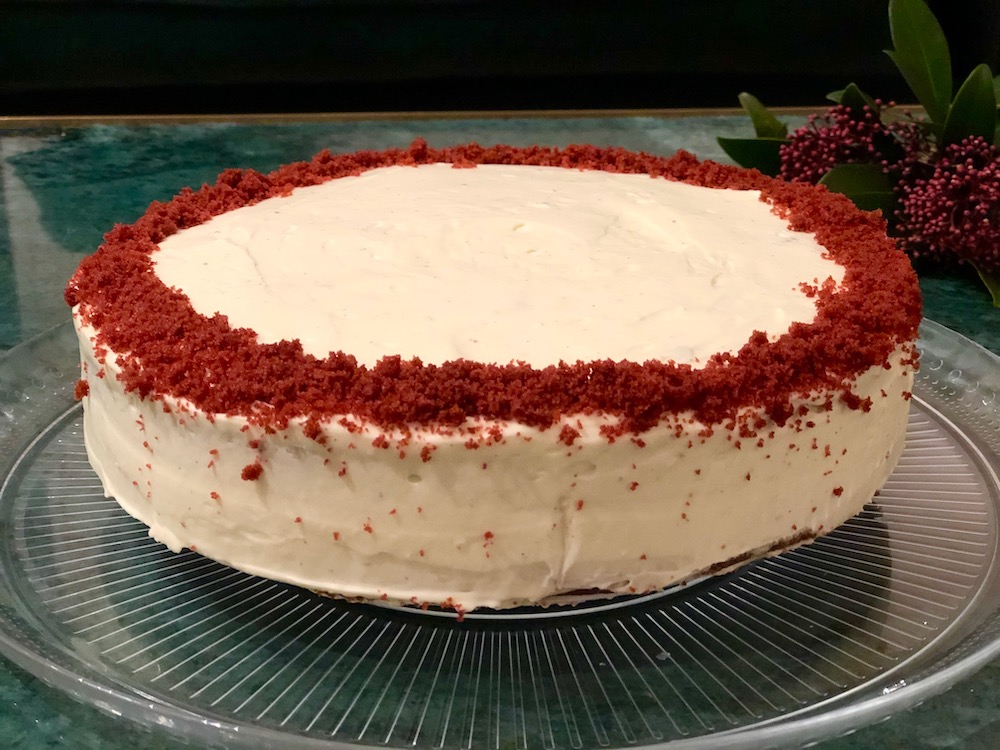 Feestelijke red velvet cake