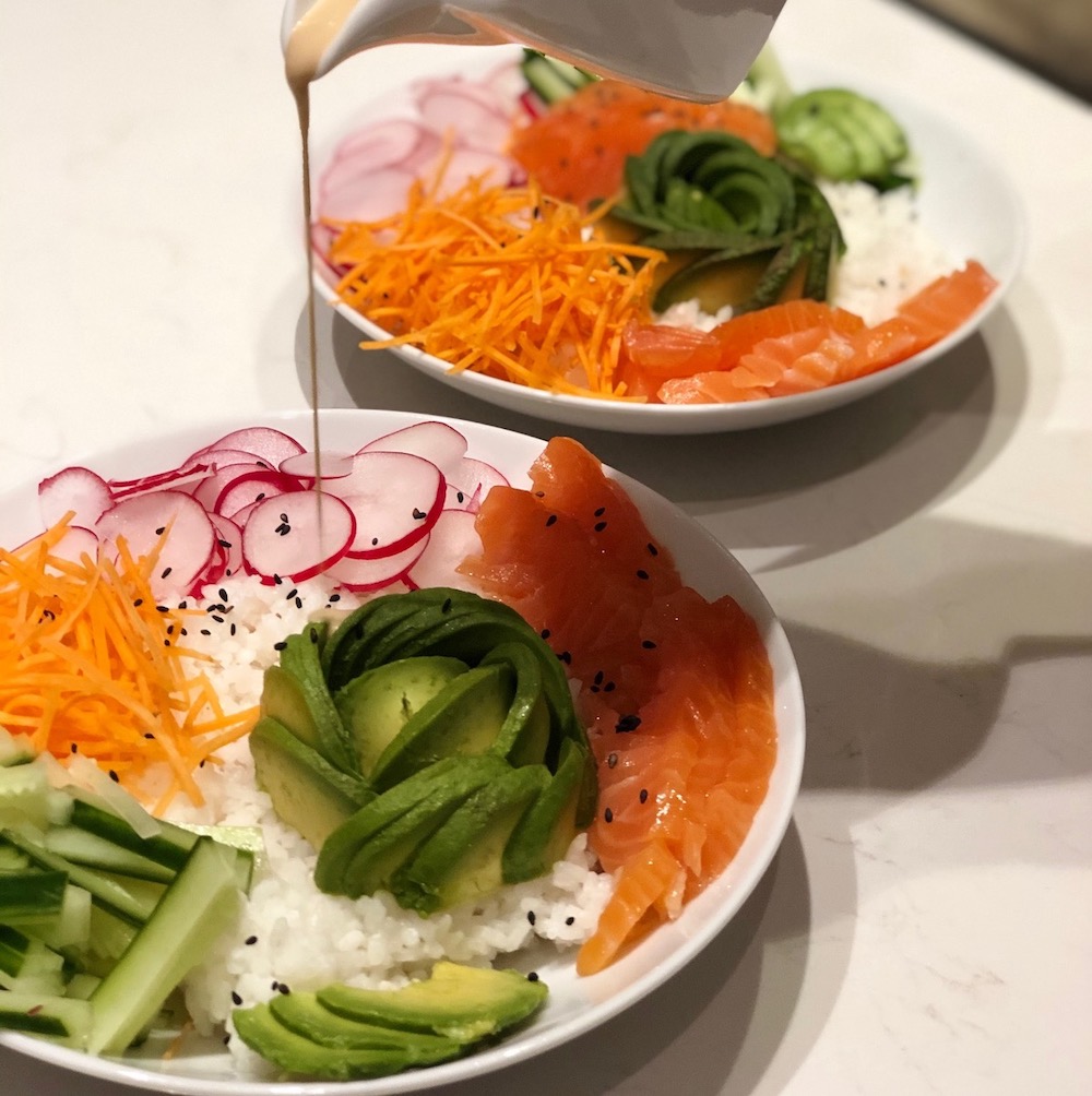 Sushibowl met wayo saus